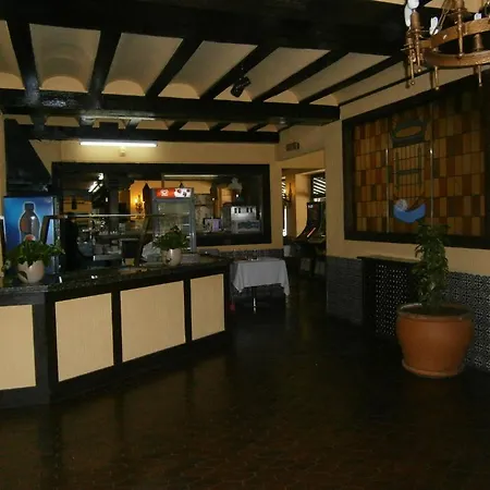 El Zorzal Hotel